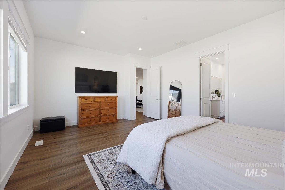 5512 N Ebony Way, Meridian, Idaho 83646, 4 Bedrooms, 3 Bathrooms, Residential For Sale, Price $679,000, 98979793