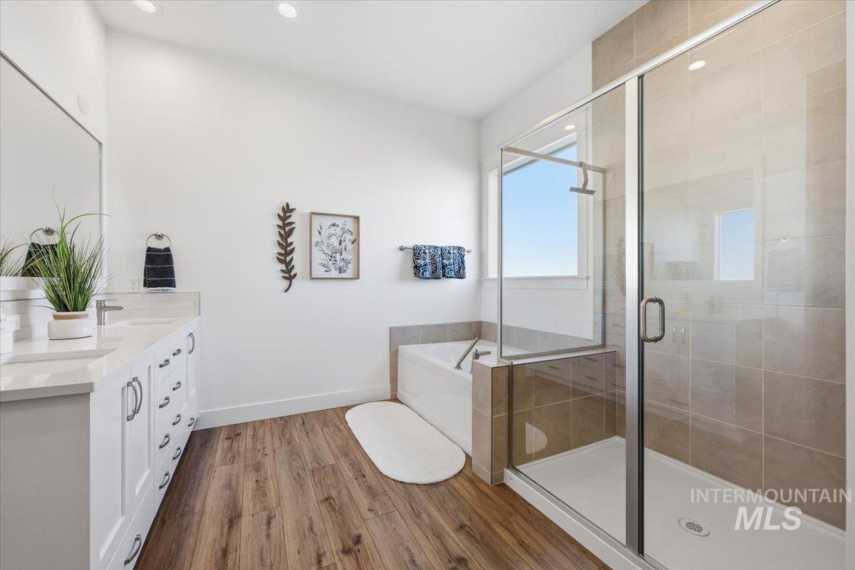 5512 N Ebony Way, Meridian, Idaho 83646, 4 Bedrooms, 3 Bathrooms, Residential For Sale, Price $679,000, 98979793