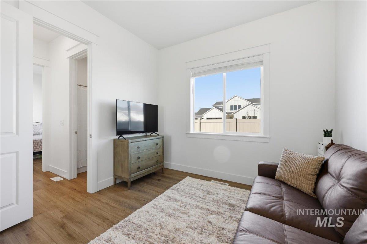 5512 N Ebony Way, Meridian, Idaho 83646, 4 Bedrooms, 3 Bathrooms, Residential For Sale, Price $679,000, 98979793