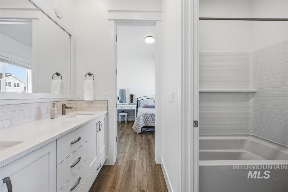 5512 N Ebony Way, Meridian, Idaho 83646, 4 Bedrooms, 3 Bathrooms, Residential For Sale, Price $679,000, 98979793