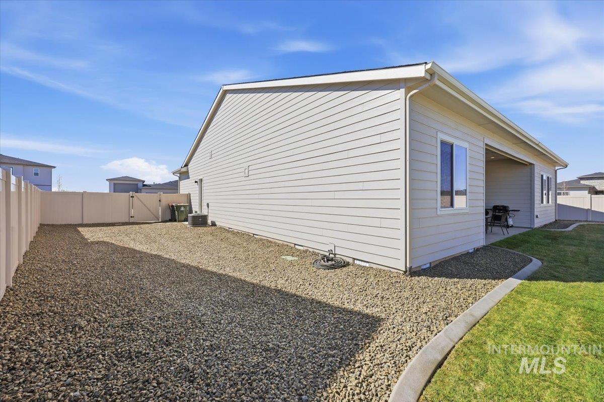 5512 N Ebony Way, Meridian, Idaho 83646, 4 Bedrooms, 3 Bathrooms, Residential For Sale, Price $679,000, 98979793