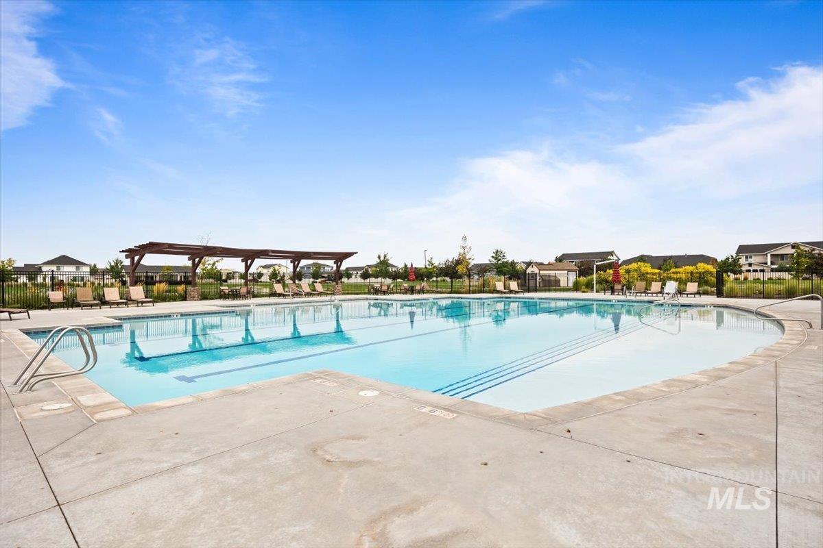 5512 N Ebony Way, Meridian, Idaho 83646, 4 Bedrooms, 3 Bathrooms, Residential For Sale, Price $679,000, 98979793