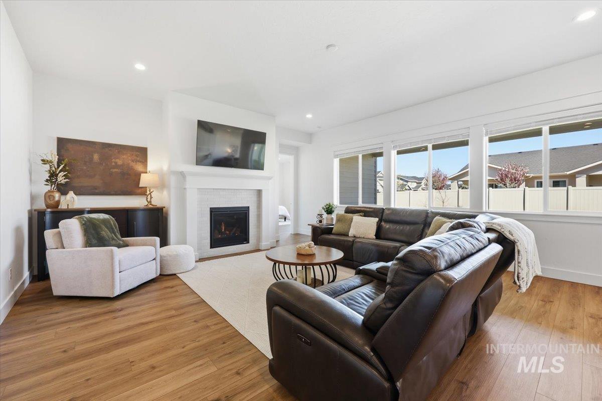 5512 N Ebony Way, Meridian, Idaho 83646, 4 Bedrooms, 3 Bathrooms, Residential For Sale, Price $679,000, 98979793