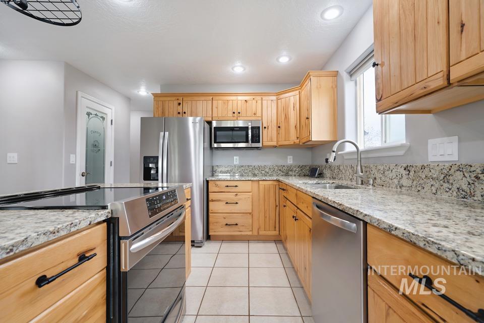 6550 Little Willow Road, Payette, Idaho 83661, 4 Bedrooms, 2 Bathrooms, Residential For Sale, Price $875,000,MLS 98979794