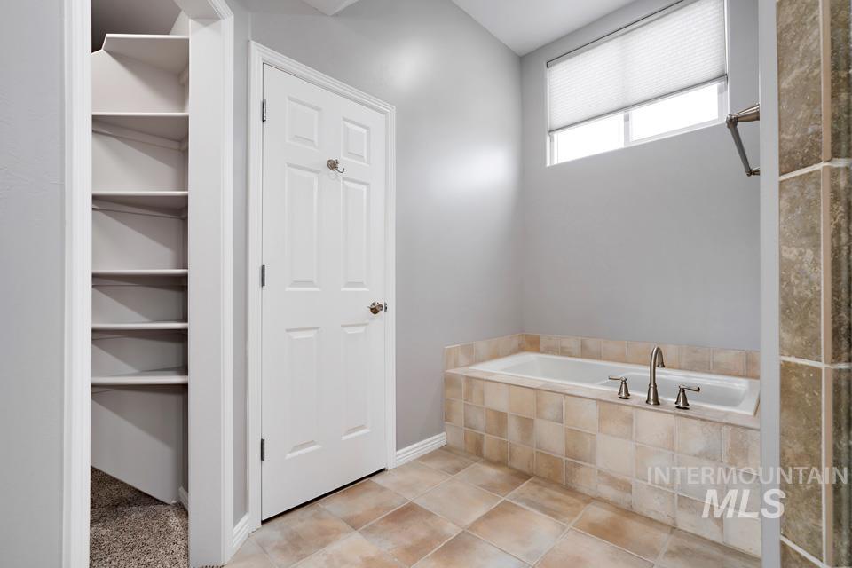 6550 Little Willow Road, Payette, Idaho 83661, 4 Bedrooms, 2 Bathrooms, Residential For Sale, Price $875,000,MLS 98979794