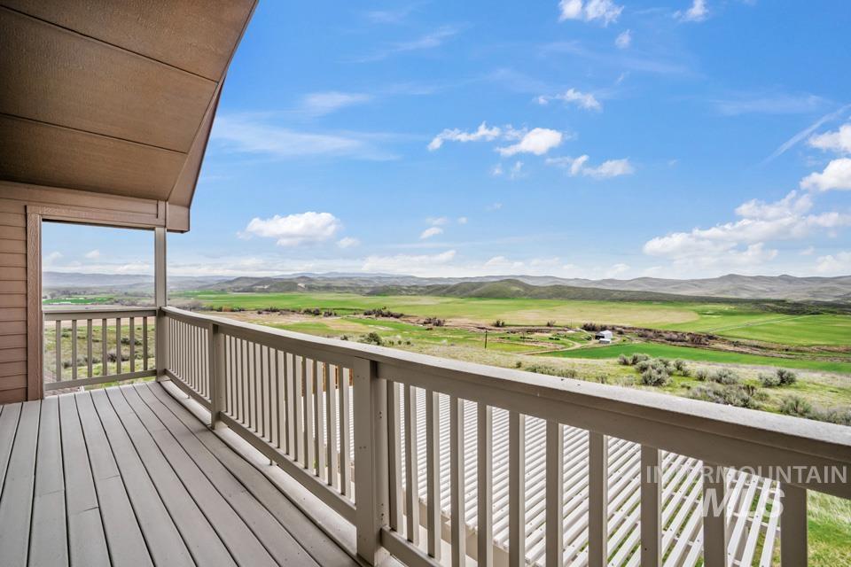 6550 Little Willow Road, Payette, Idaho 83661, 4 Bedrooms, 2 Bathrooms, Residential For Sale, Price $875,000,MLS 98979794