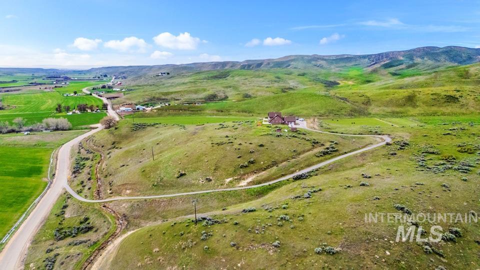 6550 Little Willow Road, Payette, Idaho 83661, 4 Bedrooms, 2 Bathrooms, Residential For Sale, Price $875,000,MLS 98979794