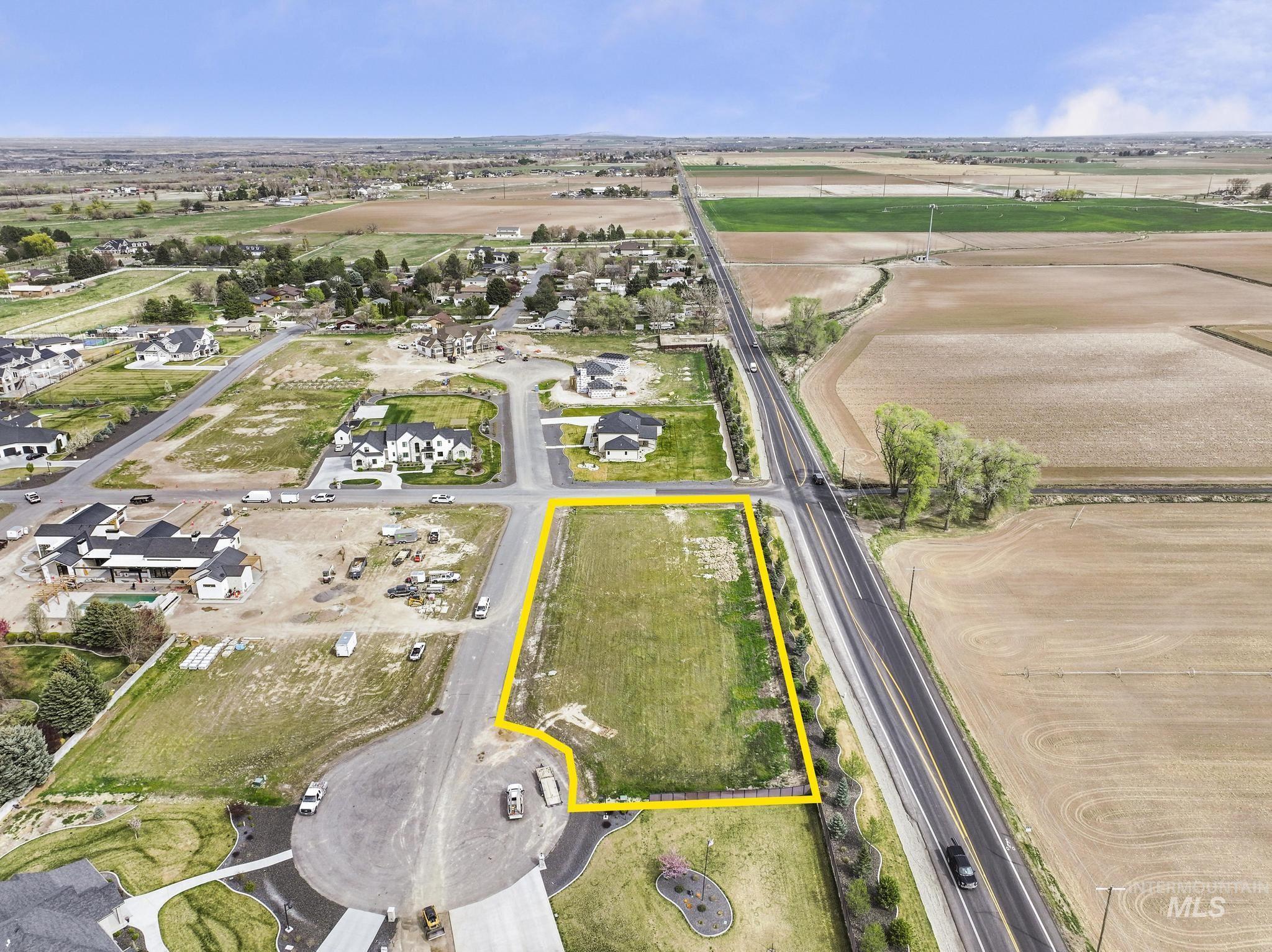 3280 Peytons Pl, Twin Falls, Idaho 83301, 3 Bedrooms, 3 Bathrooms, Residential For Sale, Price $927,500,MLS 98979795