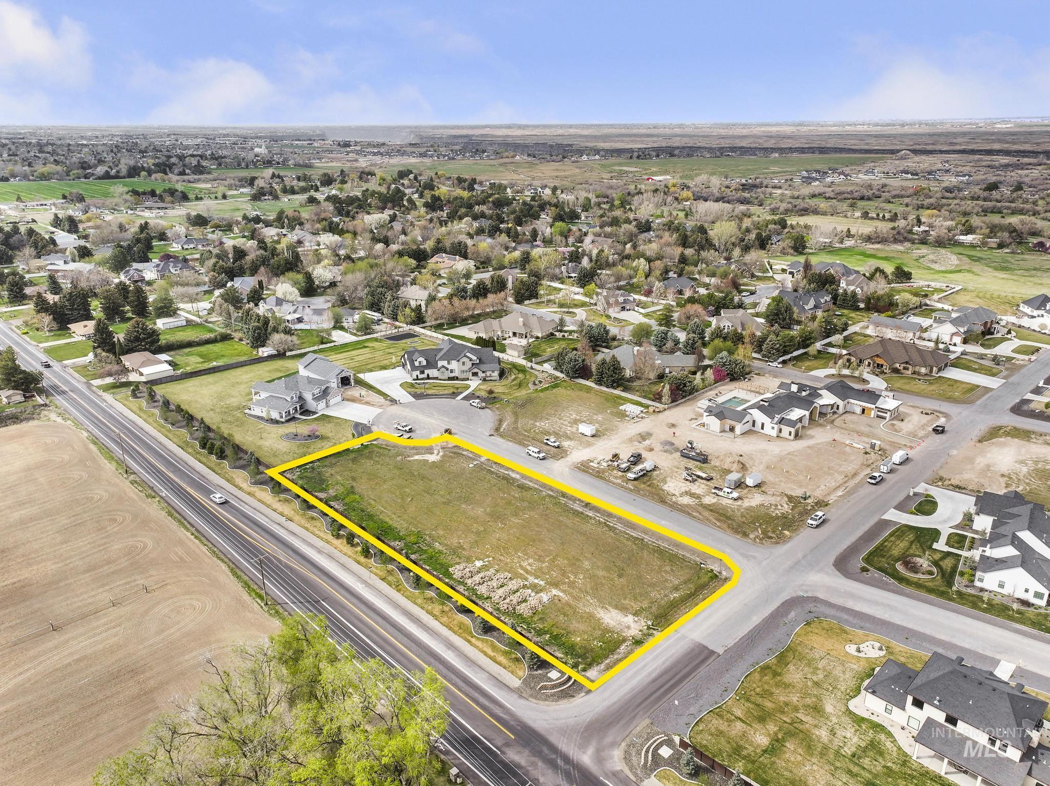 3280 Peytons Pl, Twin Falls, Idaho 83301, 3 Bedrooms, 3 Bathrooms, Residential For Sale, Price $927,500,MLS 98979795