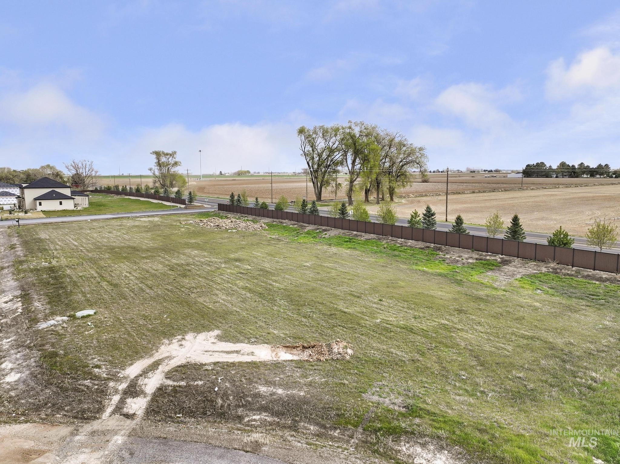 3280 Peytons Pl, Twin Falls, Idaho 83301, 3 Bedrooms, 3 Bathrooms, Residential For Sale, Price $927,500,MLS 98979795