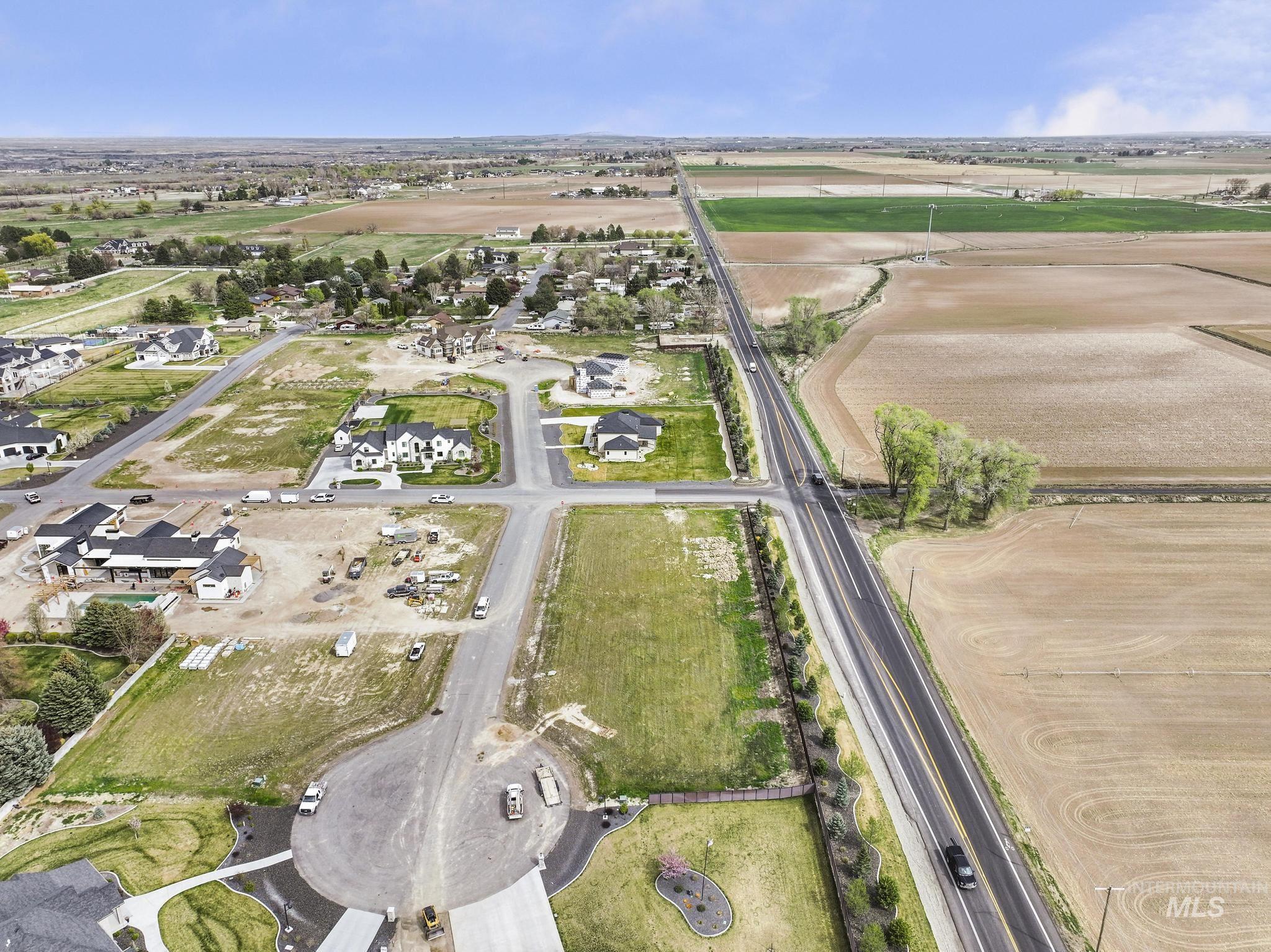 3280 Peytons Pl, Twin Falls, Idaho 83301, 3 Bedrooms, 3 Bathrooms, Residential For Sale, Price $927,500,MLS 98979795