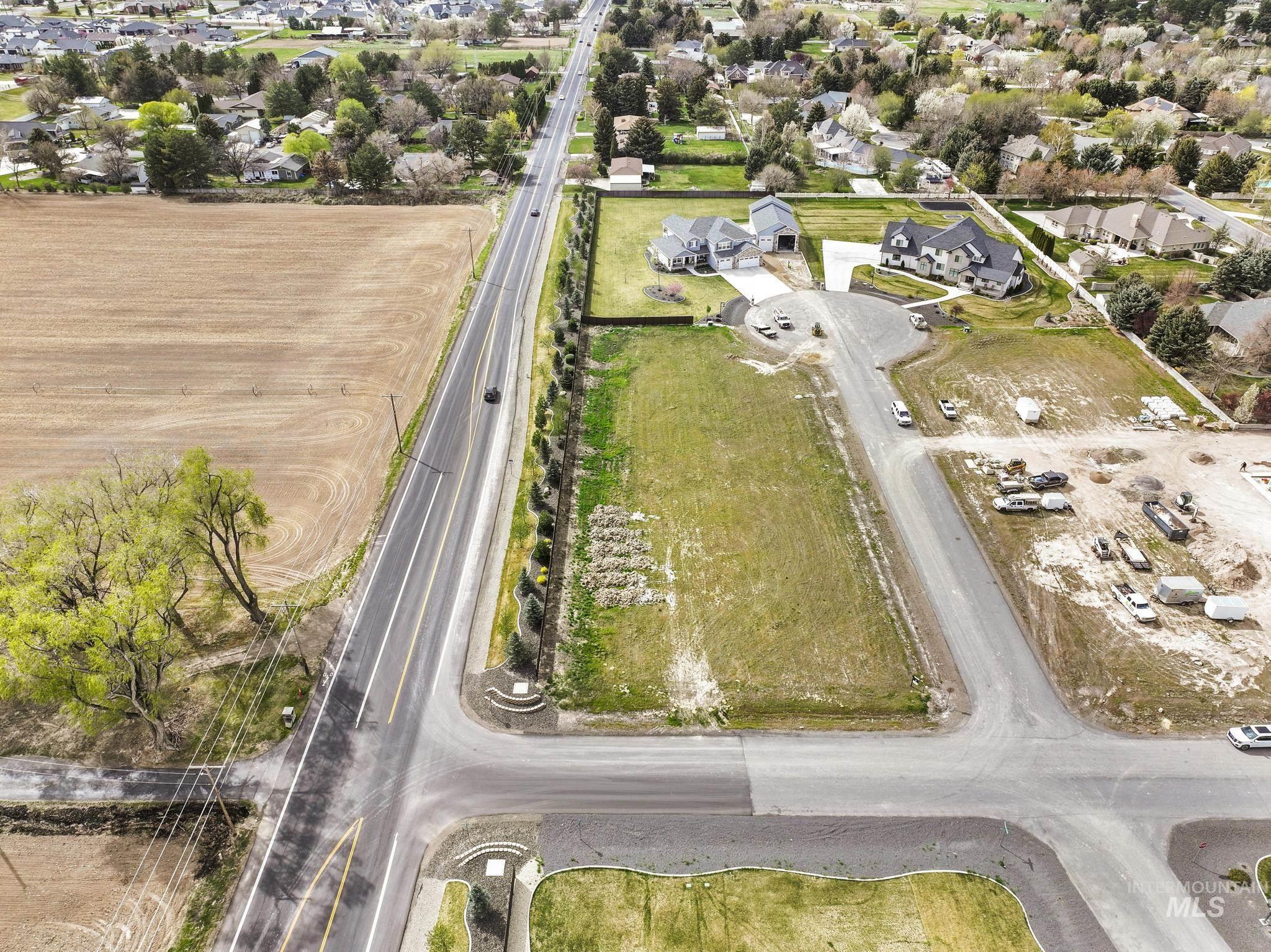 3280 Peytons Pl, Twin Falls, Idaho 83301, 3 Bedrooms, 3 Bathrooms, Residential For Sale, Price $927,500,MLS 98979795