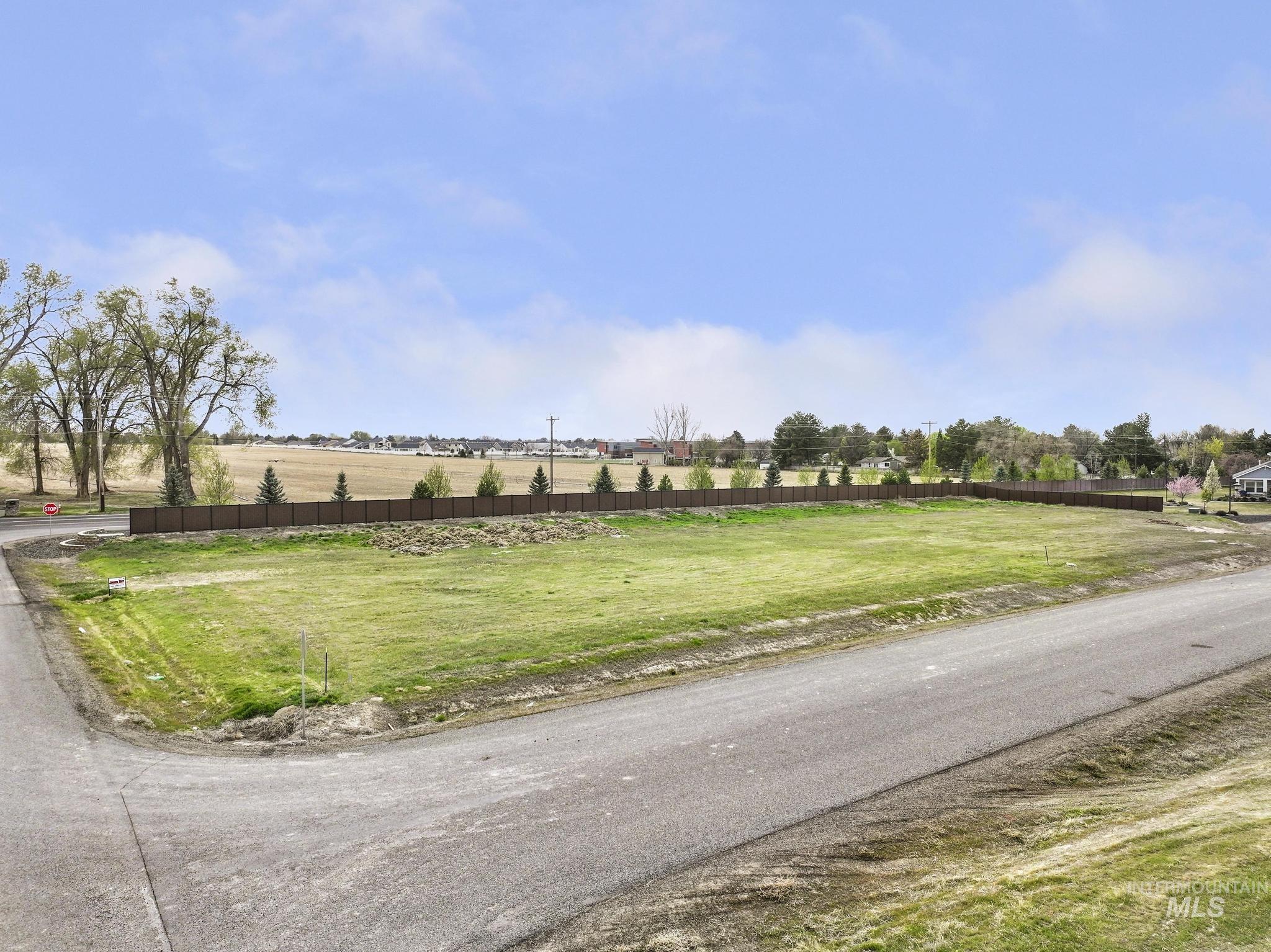 3280 Peytons Pl, Twin Falls, Idaho 83301, 3 Bedrooms, 3 Bathrooms, Residential For Sale, Price $927,500,MLS 98979795