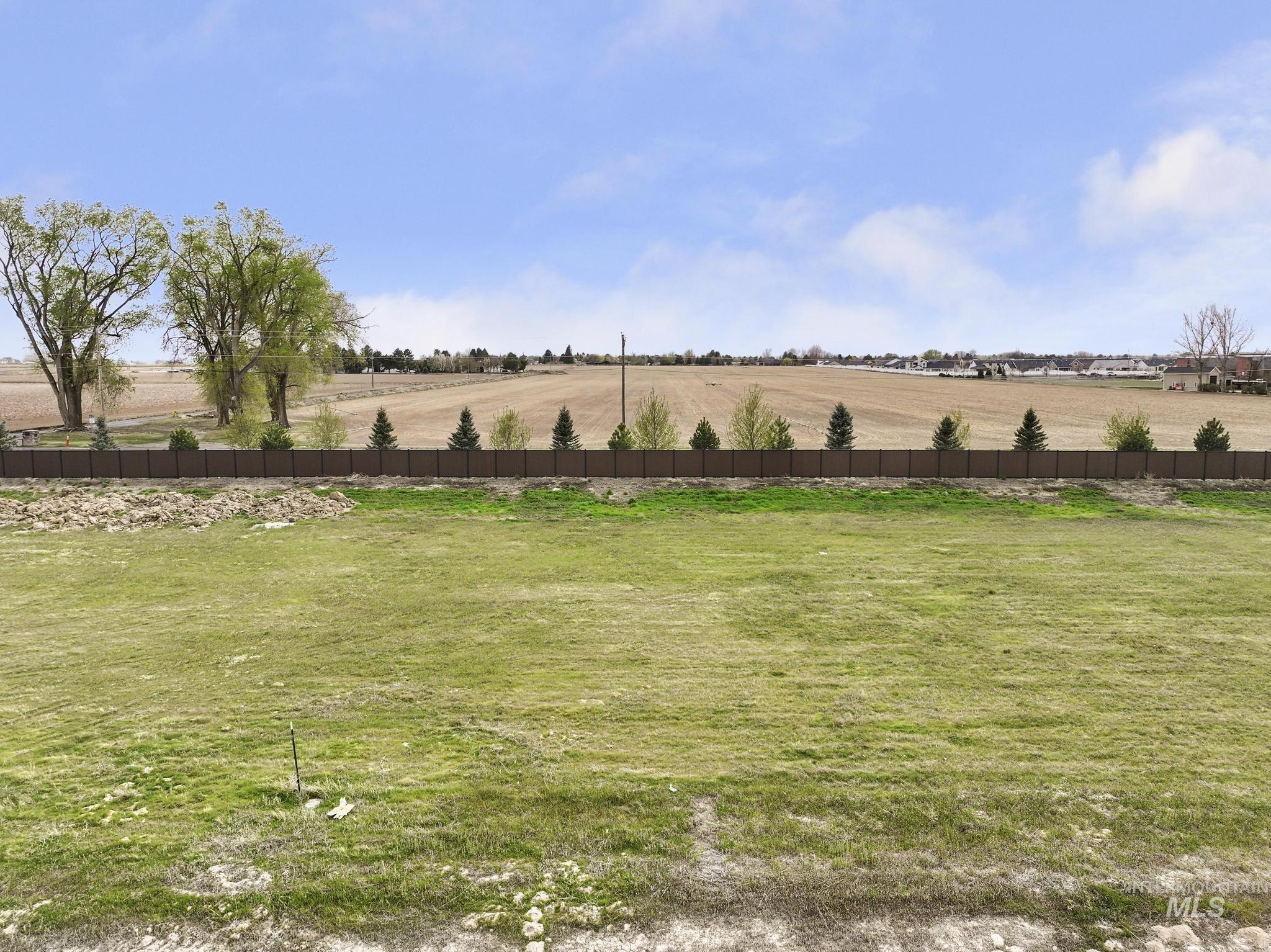 3280 Peytons Pl, Twin Falls, Idaho 83301, 3 Bedrooms, 3 Bathrooms, Residential For Sale, Price $927,500,MLS 98979795