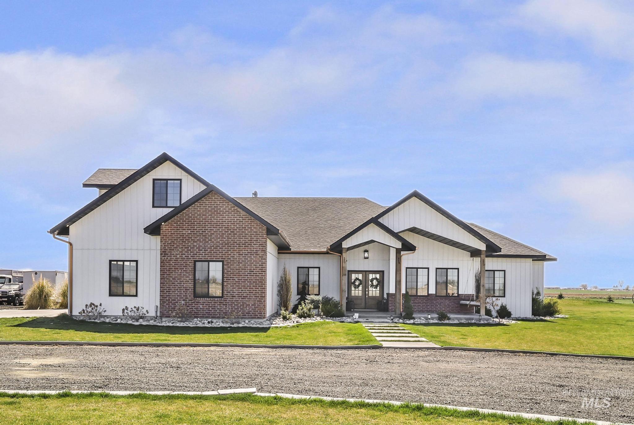 2235 E 3100 S, Wendell, Idaho 83355, 5 Bedrooms, 3.5 Bathrooms, Residential For Sale, Price $1,200,000,MLS 98979796