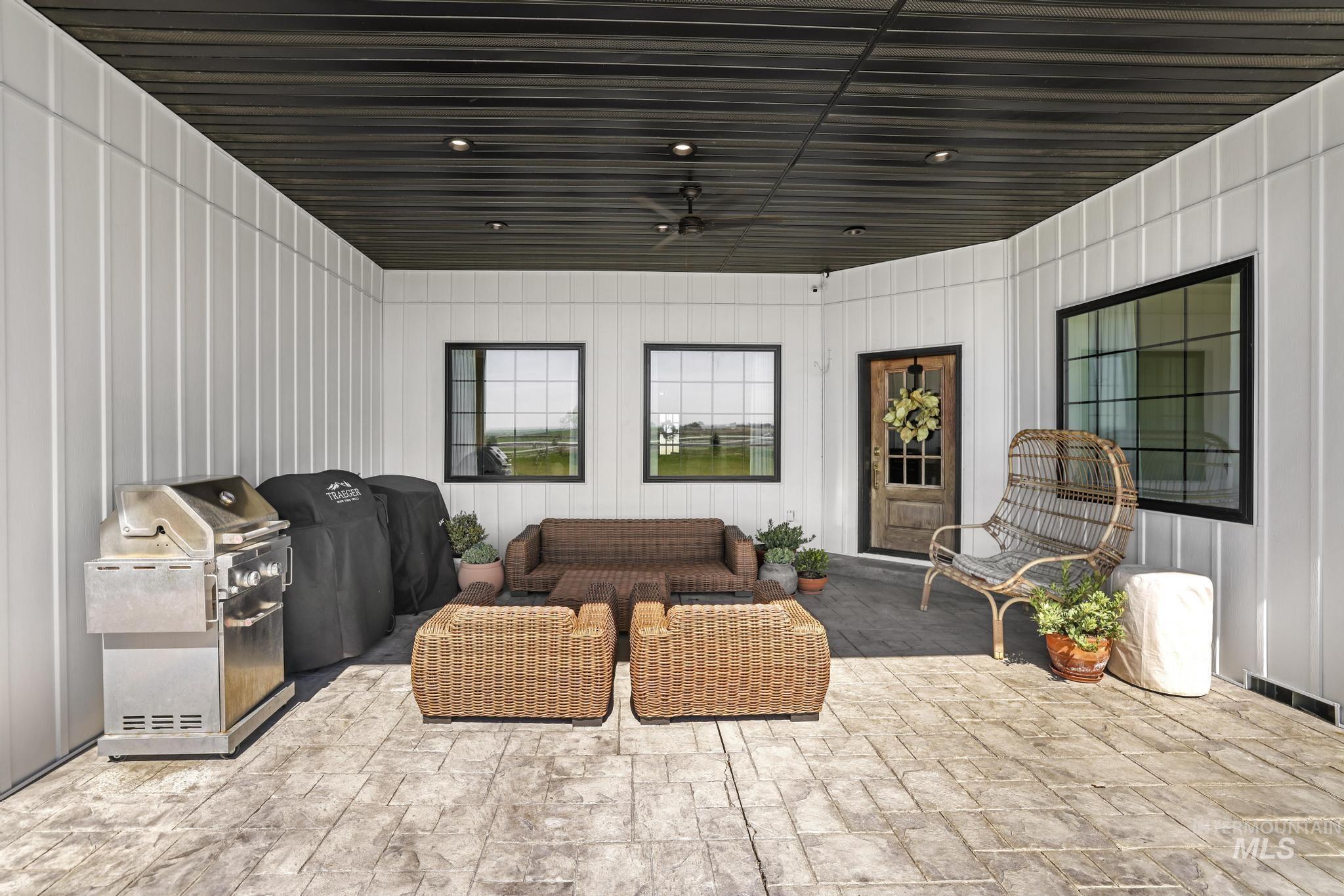 2235 E 3100 S, Wendell, Idaho 83355, 5 Bedrooms, 3.5 Bathrooms, Residential For Sale, Price $1,200,000, 98979796