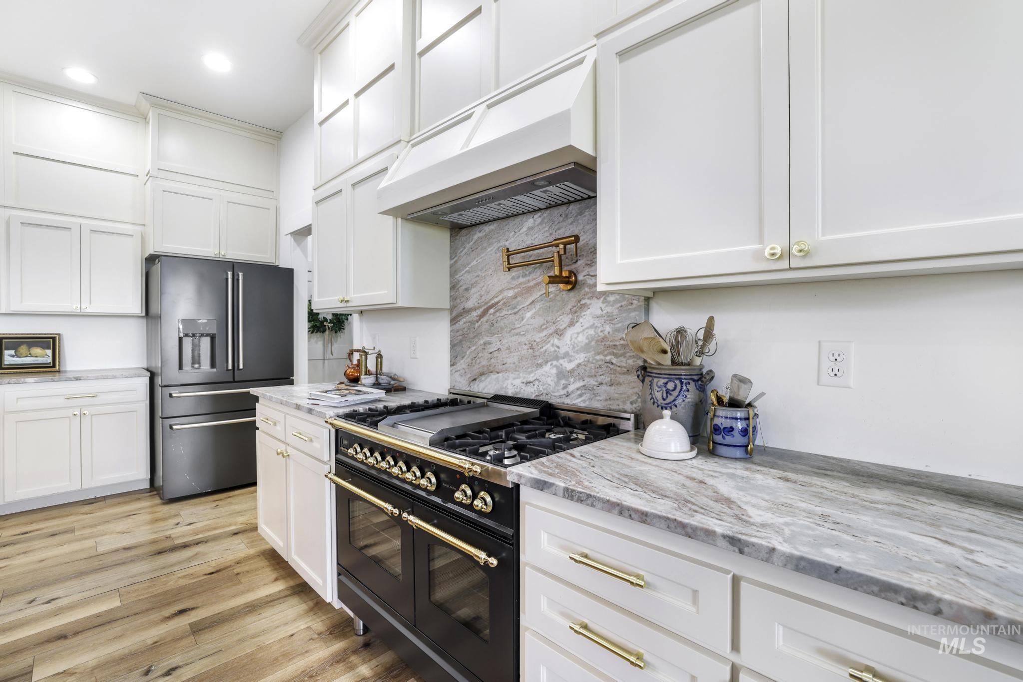 2235 E 3100 S, Wendell, Idaho 83355, 5 Bedrooms, 3.5 Bathrooms, Residential For Sale, Price $1,200,000, 98979796