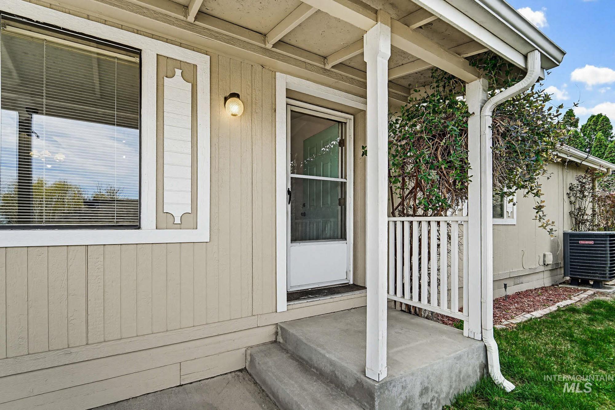 1907 W Flamingo Ave Unit 53, Nampa, Idaho 83651-1681, 2 Bedrooms, 2 Bathrooms, Residential For Sale, Price $159,500, 98979802