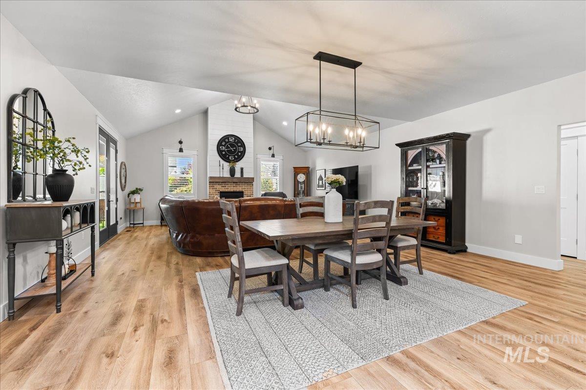 390 Fox Lantern Ct, Middleton, Idaho 83644, 4 Bedrooms, 2.5 Bathrooms, Residential For Sale, Price $760,000, 98979808