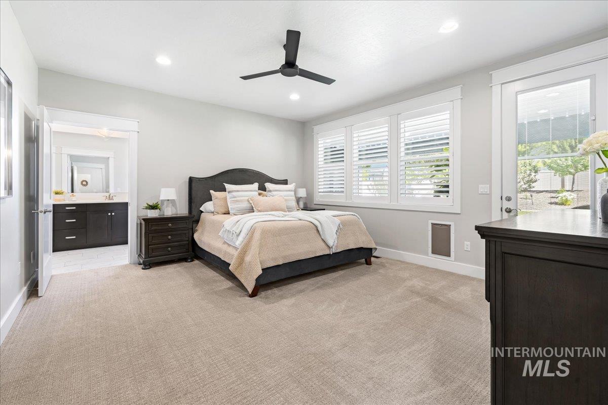 390 Fox Lantern Ct, Middleton, Idaho 83644, 4 Bedrooms, 2.5 Bathrooms, Residential For Sale, Price $760,000, 98979808