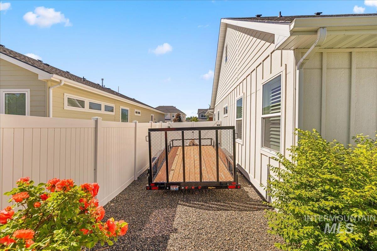 390 Fox Lantern Ct, Middleton, Idaho 83644, 4 Bedrooms, 2.5 Bathrooms, Residential For Sale, Price $760,000, 98979808