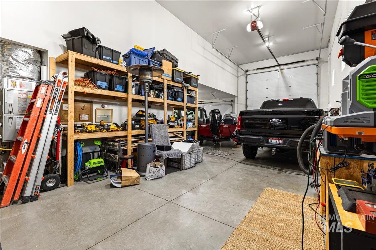 390 Fox Lantern Ct, Middleton, Idaho 83644, 4 Bedrooms, 2.5 Bathrooms, Residential For Sale, Price $760,000, 98979808