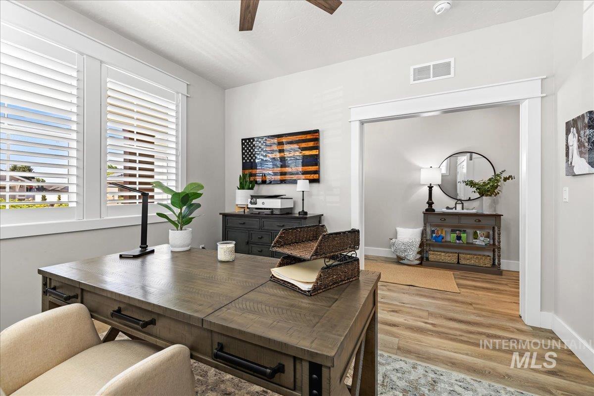 390 Fox Lantern Ct, Middleton, Idaho 83644, 4 Bedrooms, 2.5 Bathrooms, Residential For Sale, Price $760,000, 98979808