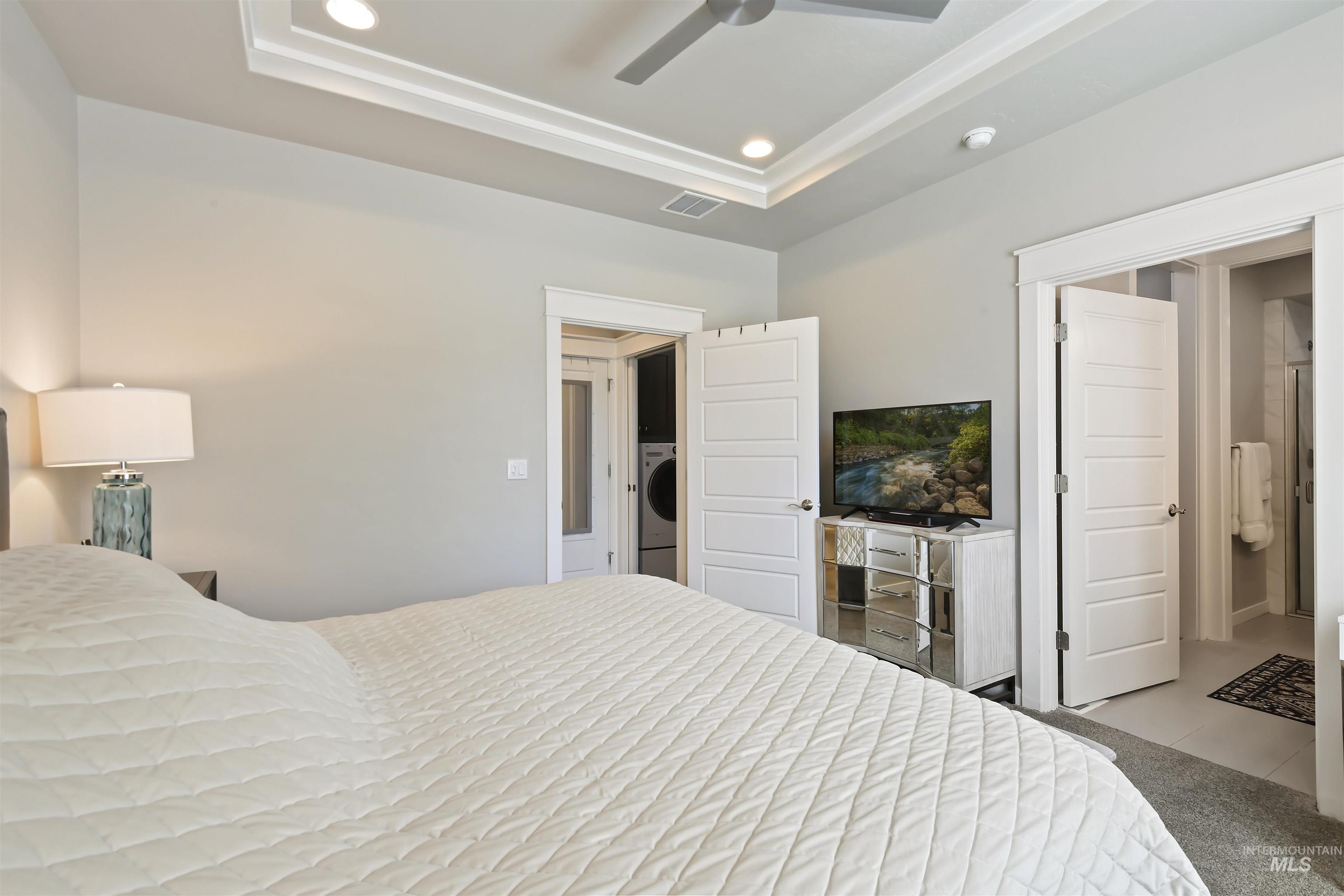 6164 N Winward Ln, Meridian, Idaho 83646, 1 Bedroom, 1.5 Bathrooms, Residential For Sale, Price $450,000, 98979809