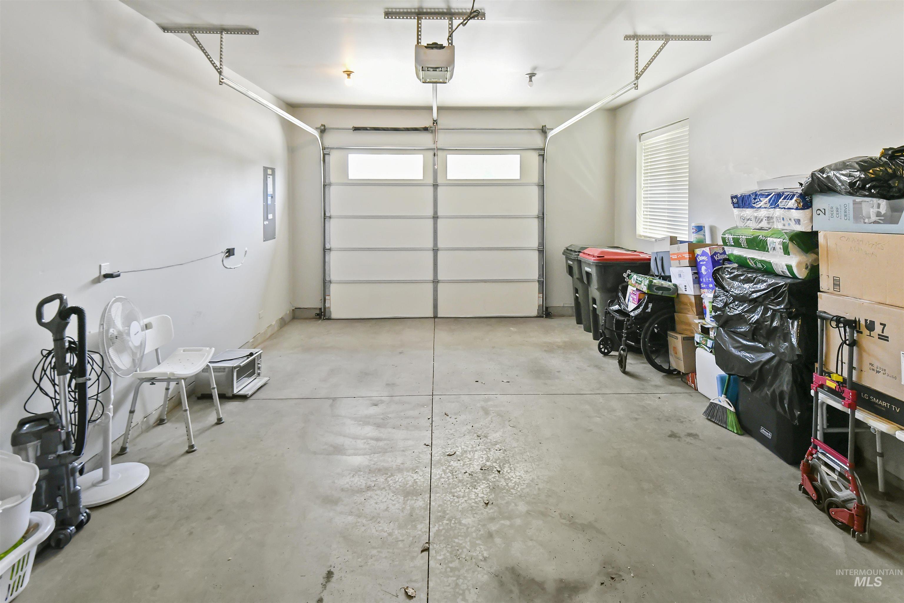 6164 N Winward Ln, Meridian, Idaho 83646, 1 Bedroom, 1.5 Bathrooms, Residential For Sale, Price $450,000, 98979809