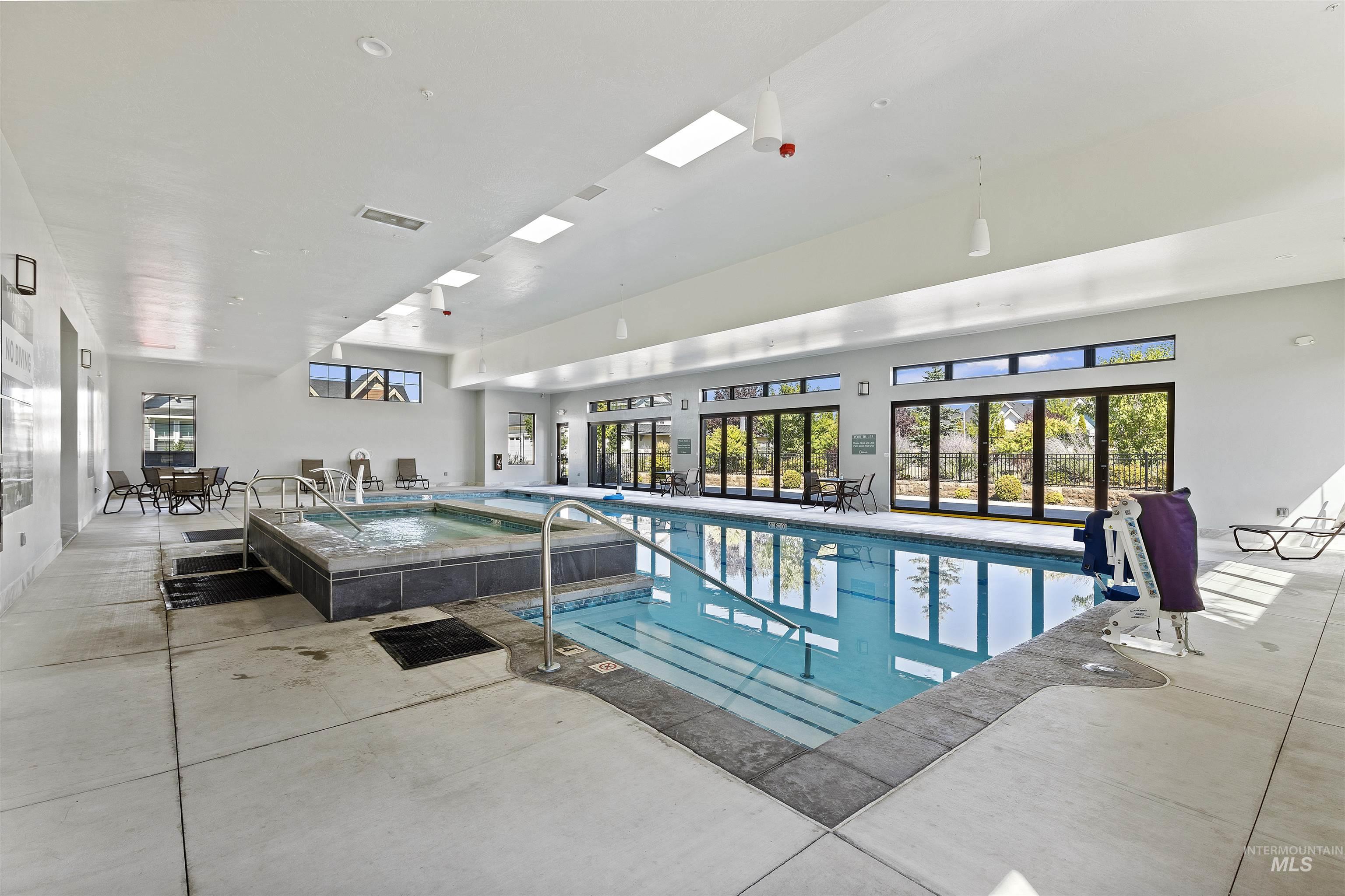 6164 N Winward Ln, Meridian, Idaho 83646, 1 Bedroom, 1.5 Bathrooms, Residential For Sale, Price $450,000, 98979809