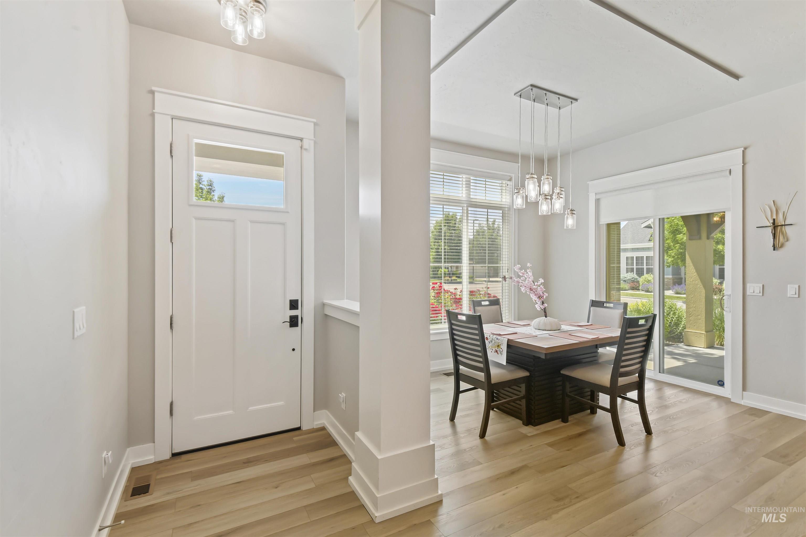 6164 N Winward Ln, Meridian, Idaho 83646, 1 Bedroom, 1.5 Bathrooms, Residential For Sale, Price $450,000, 98979809