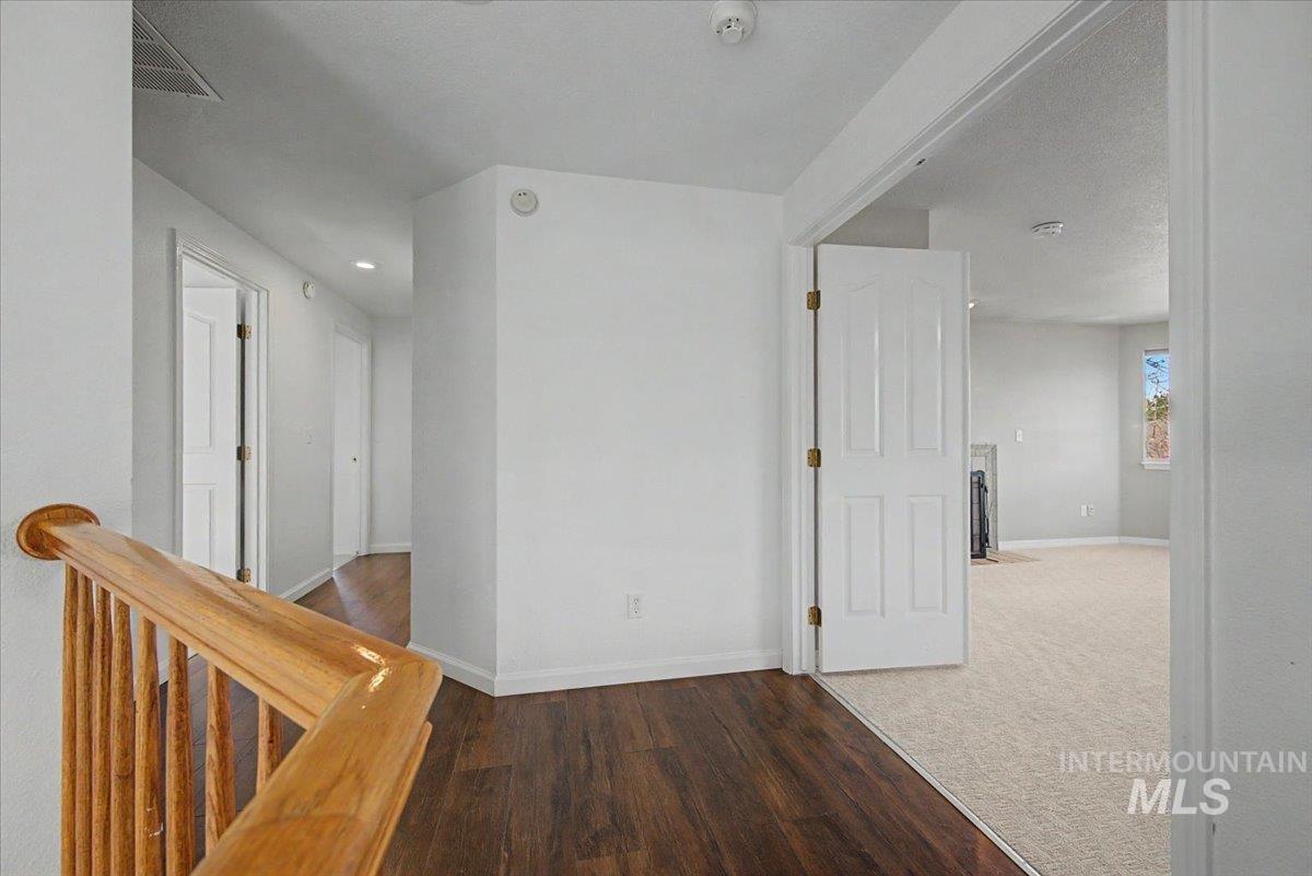 10016 W Alliance Dr, Boise, Idaho 83704, 5 Bedrooms, 3.5 Bathrooms, Residential For Sale, Price $639,900, 98979810