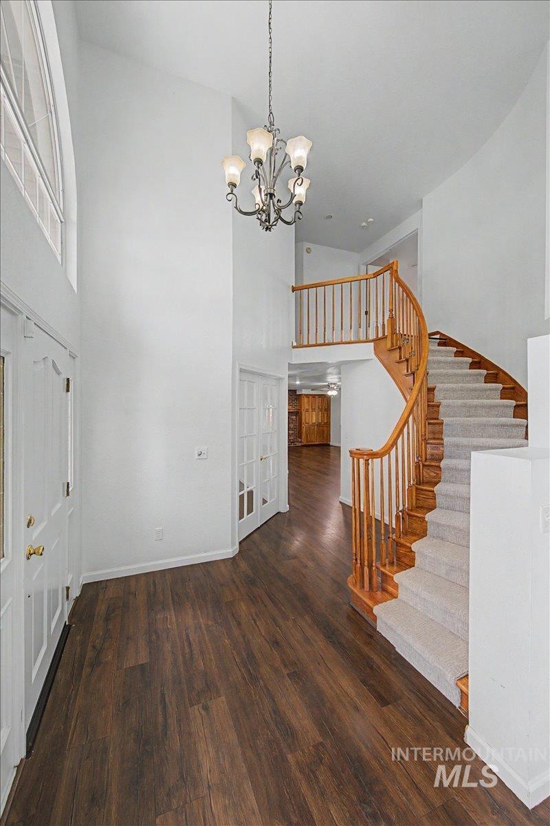 10016 W Alliance Dr, Boise, Idaho 83704, 5 Bedrooms, 3.5 Bathrooms, Residential For Sale, Price $599,000, 98979810