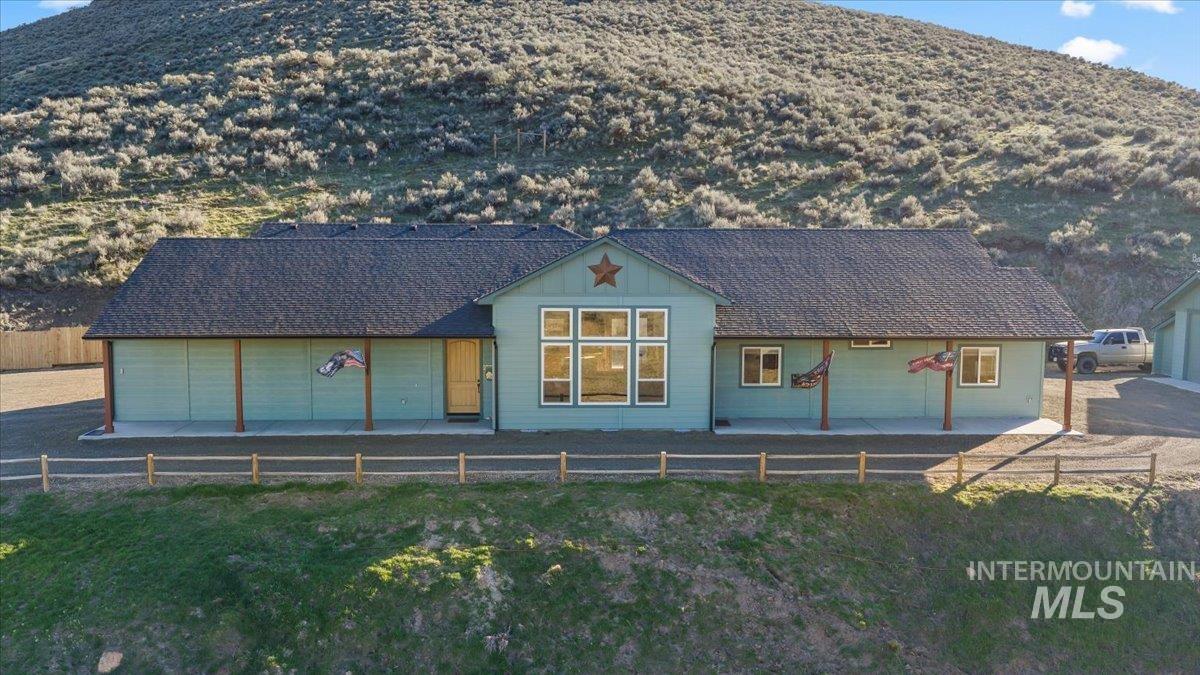 5225 Hidden Hollow Ln, Emmett, Idaho 83617, 3 Bedrooms, 2.5 Bathrooms, Residential For Sale, Price $1,150,000, 98979813