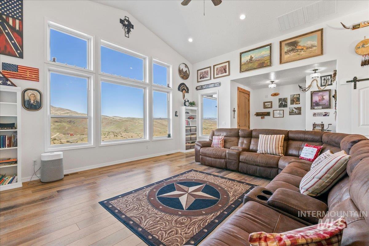 5225 Hidden Hollow Ln, Emmett, Idaho 83617, 3 Bedrooms, 2.5 Bathrooms, Residential For Sale, Price $1,150,000,MLS 98979813