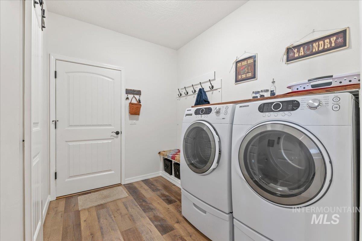 5225 Hidden Hollow Ln, Emmett, Idaho 83617, 3 Bedrooms, 2.5 Bathrooms, Residential For Sale, Price $1,150,000, 98979813