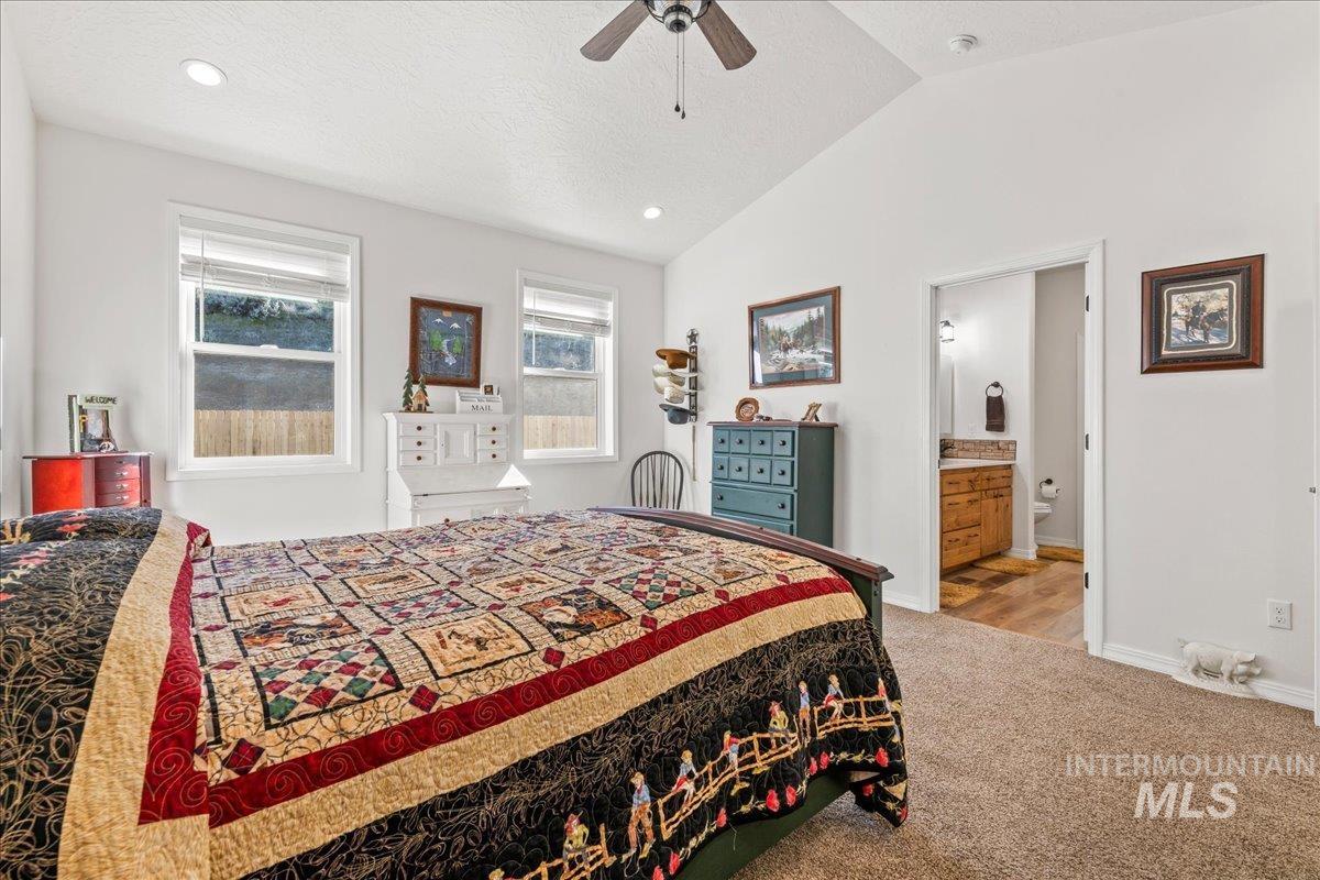 5225 Hidden Hollow Ln, Emmett, Idaho 83617, 3 Bedrooms, 2.5 Bathrooms, Residential For Sale, Price $999,900,MLS 98979813