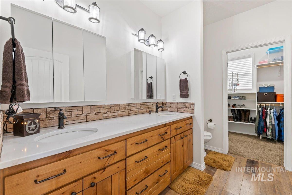 5225 Hidden Hollow Ln, Emmett, Idaho 83617, 3 Bedrooms, 2.5 Bathrooms, Residential For Sale, Price $1,150,000, 98979813