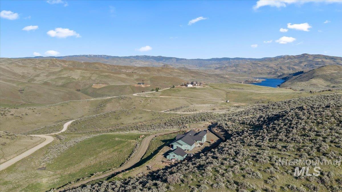 5225 Hidden Hollow Ln, Emmett, Idaho 83617, 3 Bedrooms, 2.5 Bathrooms, Residential For Sale, Price $1,150,000,MLS 98979813