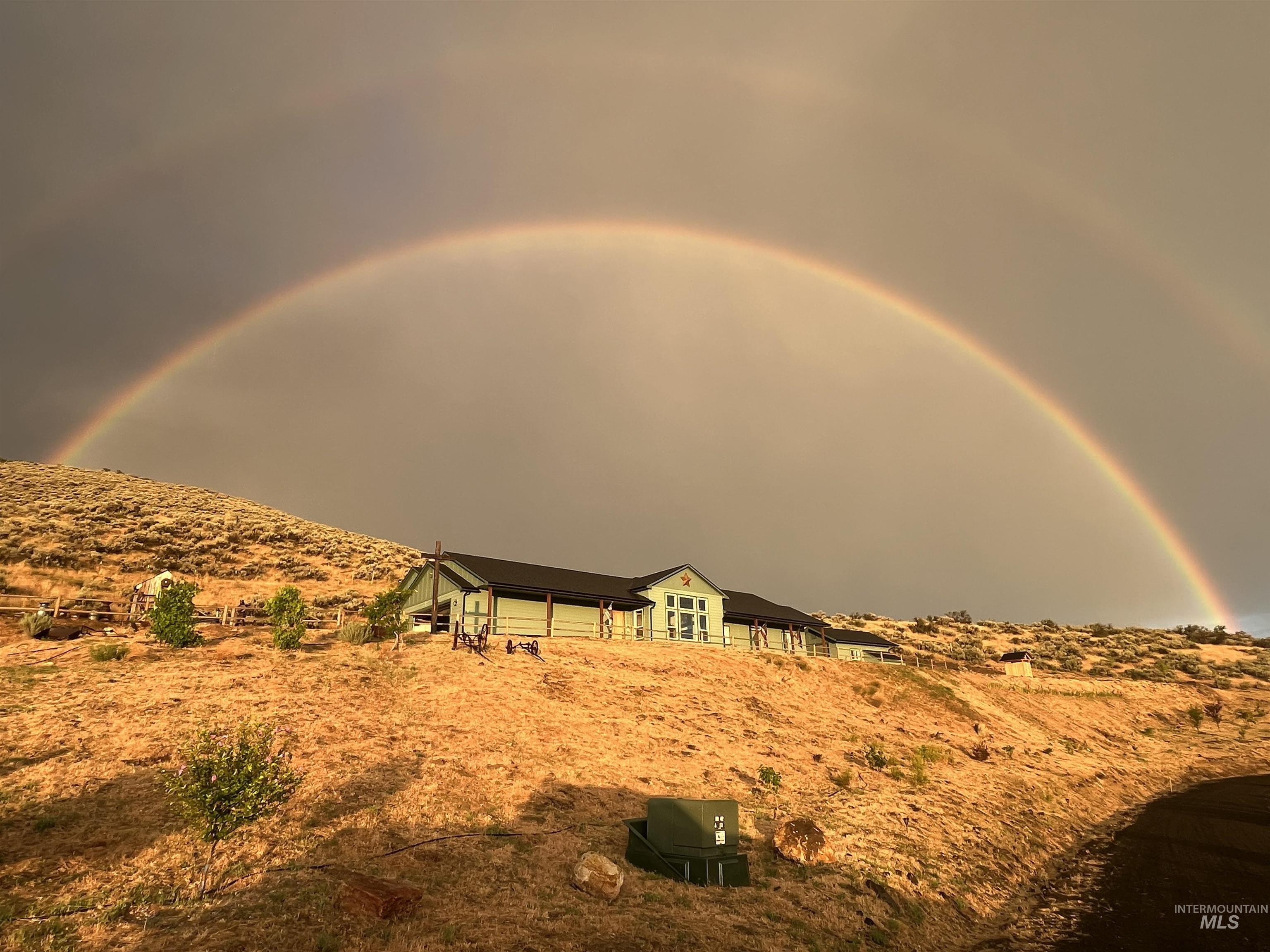 5225 Hidden Hollow Ln, Emmett, Idaho 83617, 3 Bedrooms, 2.5 Bathrooms, Residential For Sale, Price $999,900,MLS 98979813
