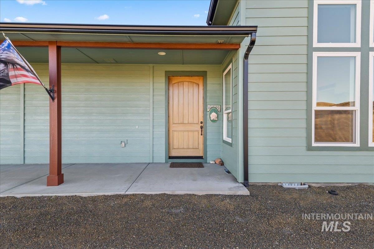 5225 Hidden Hollow Ln, Emmett, Idaho 83617, 3 Bedrooms, 2.5 Bathrooms, Residential For Sale, Price $1,150,000, 98979813