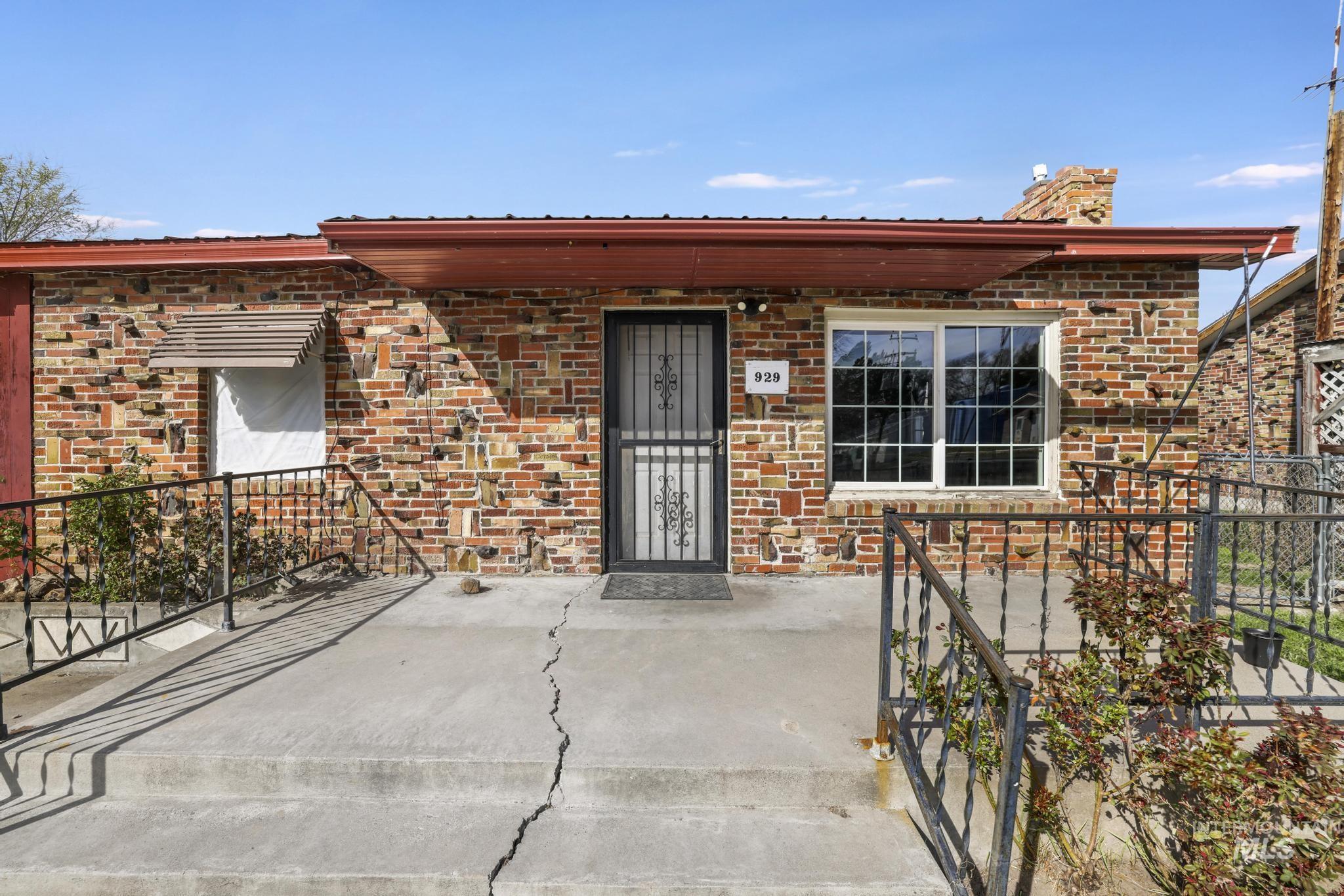 929 Nevada St., Gooding, Idaho 83330, 2 Bedrooms, 1 Bathroom, Residential For Sale, Price $219,990, 98979819