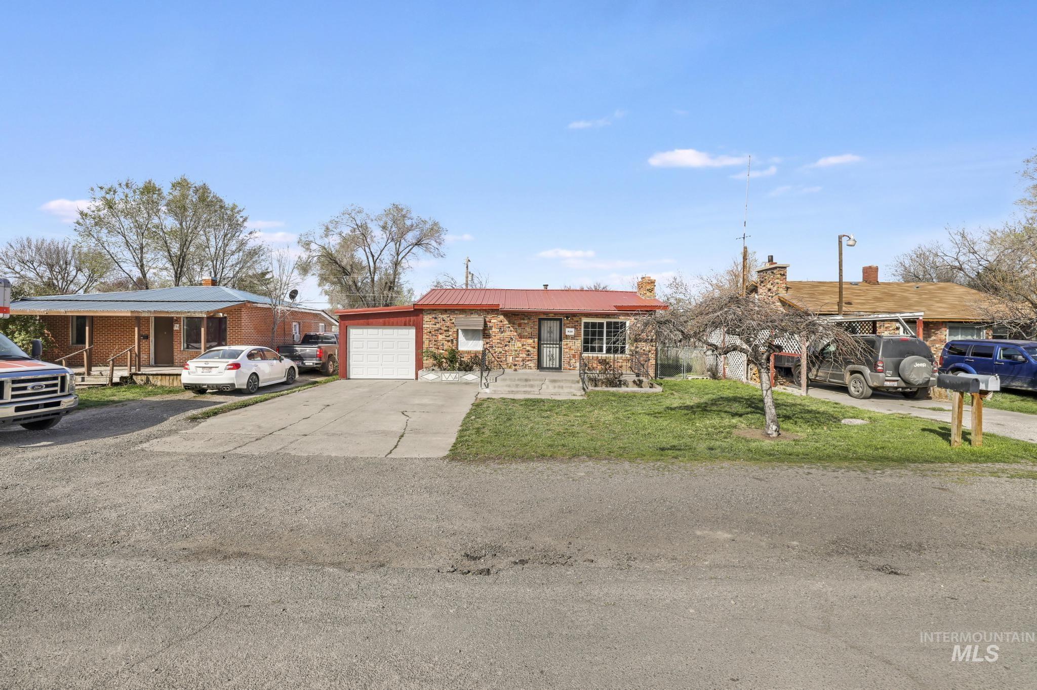 929 Nevada St., Gooding, Idaho 83330, 2 Bedrooms, 1 Bathroom, Residential For Sale, Price $219,990, 98979819