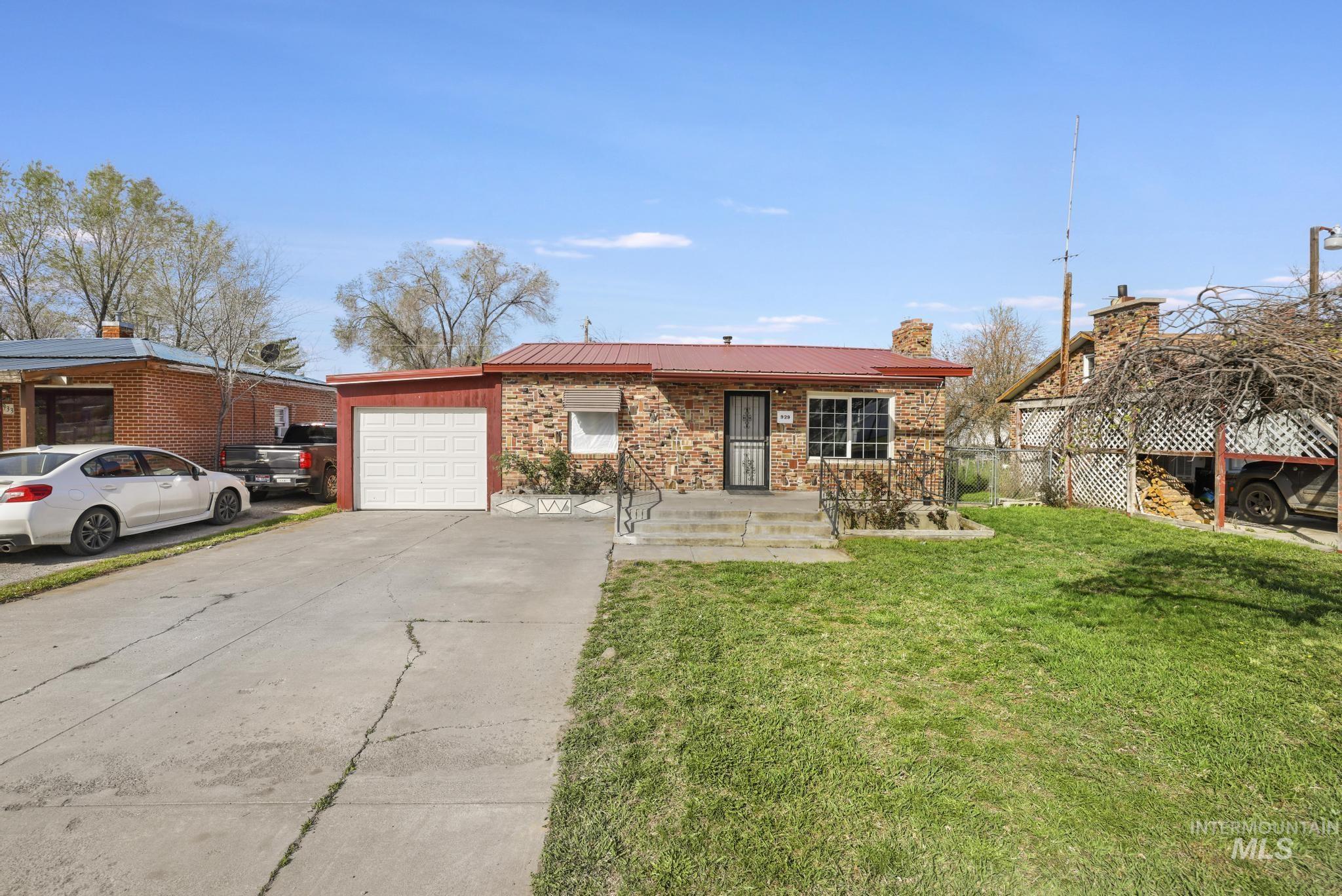 929 Nevada St., Gooding, Idaho 83330, 2 Bedrooms, 1 Bathroom, Residential For Sale, Price $219,990, 98979819
