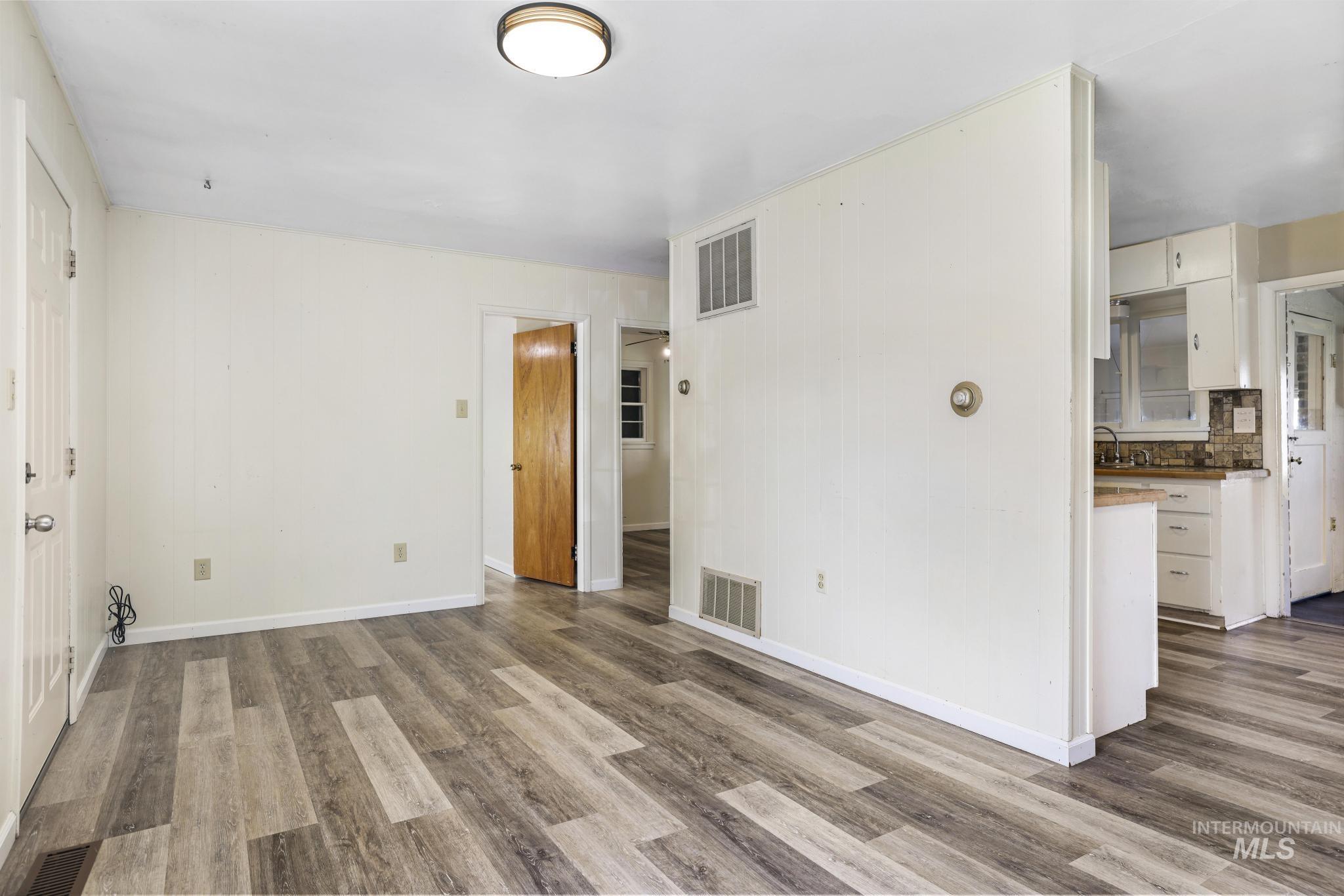 929 Nevada St., Gooding, Idaho 83330, 2 Bedrooms, 1 Bathroom, Residential For Sale, Price $219,990, 98979819