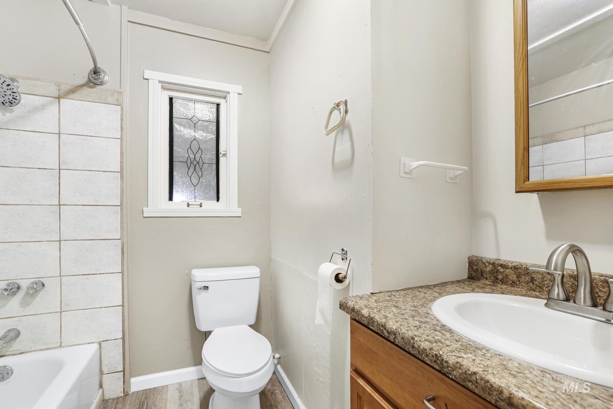 929 Nevada St., Gooding, Idaho 83330, 2 Bedrooms, 1 Bathroom, Residential For Sale, Price $219,990, 98979819