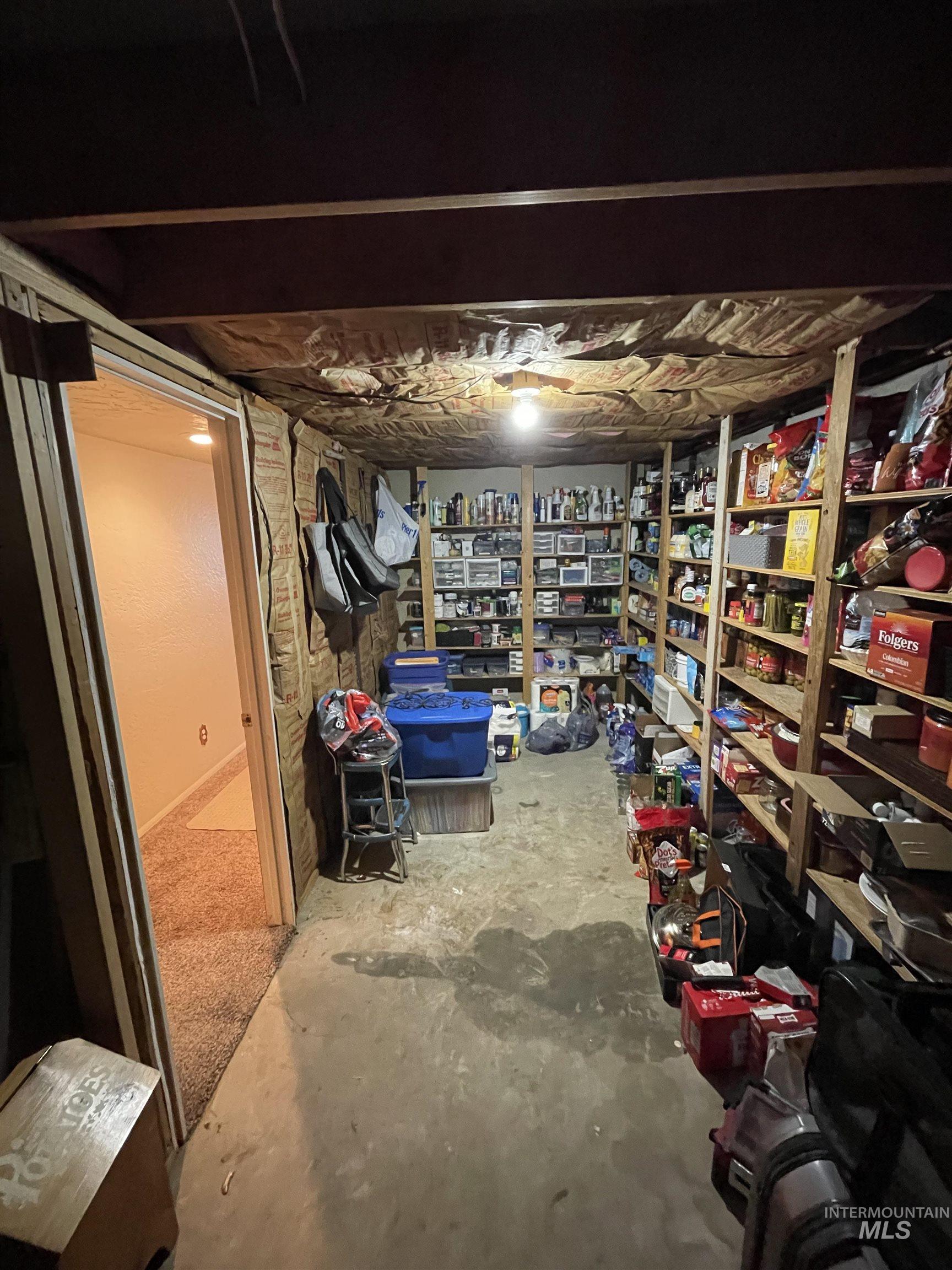 2155 E 1775 South, Gooding, Idaho 83330, 3 Bedrooms, 1.5 Bathrooms, Residential For Sale, Price $890,000, 98979821