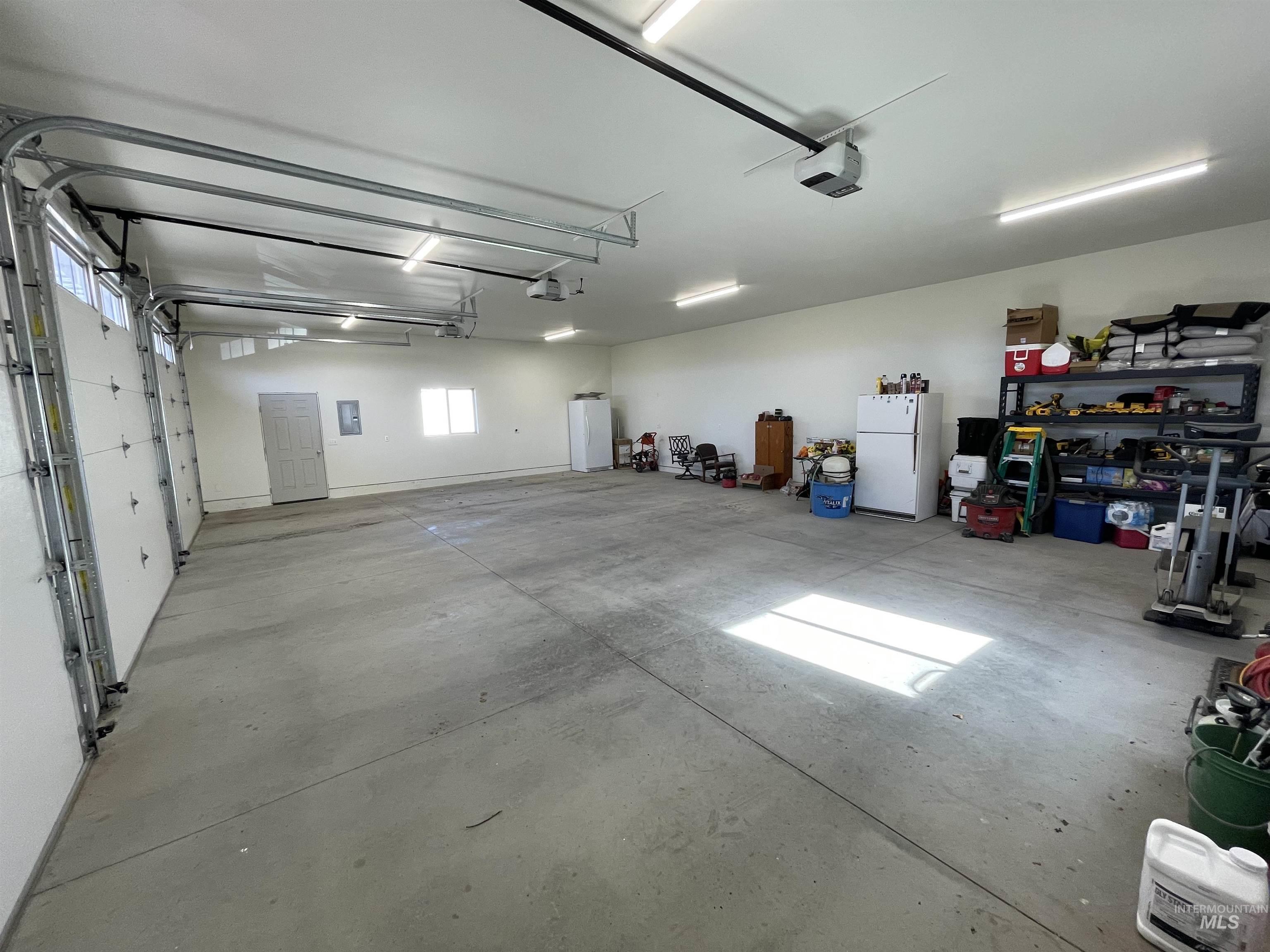 2155 E 1775 South, Gooding, Idaho 83330, 3 Bedrooms, 1.5 Bathrooms, Residential For Sale, Price $890,000, 98979821