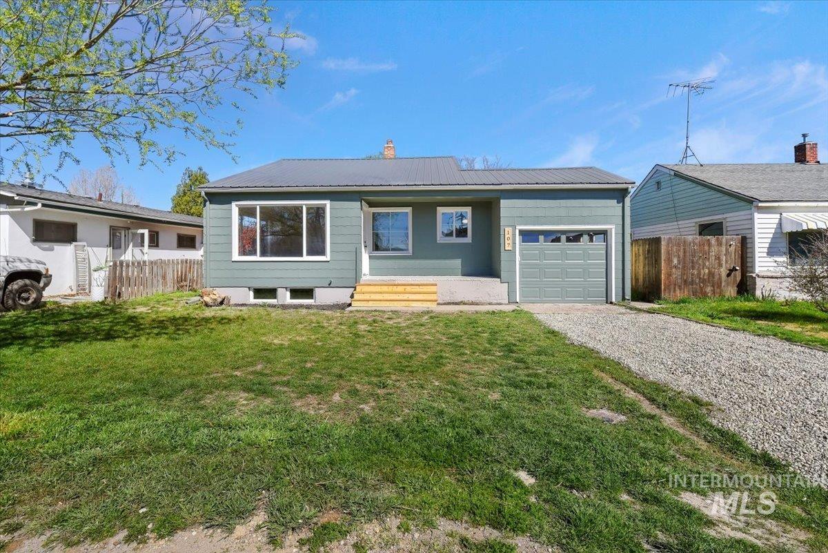 107 E Montana Ave, Homedale, Idaho 83628, 2 Bedrooms, 1 Bathroom, Residential For Sale, Price $310,000, 98979822