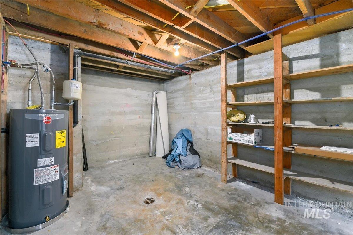 107 E Montana Ave, Homedale, Idaho 83628, 2 Bedrooms, 1 Bathroom, Residential For Sale, Price $310,000, 98979822